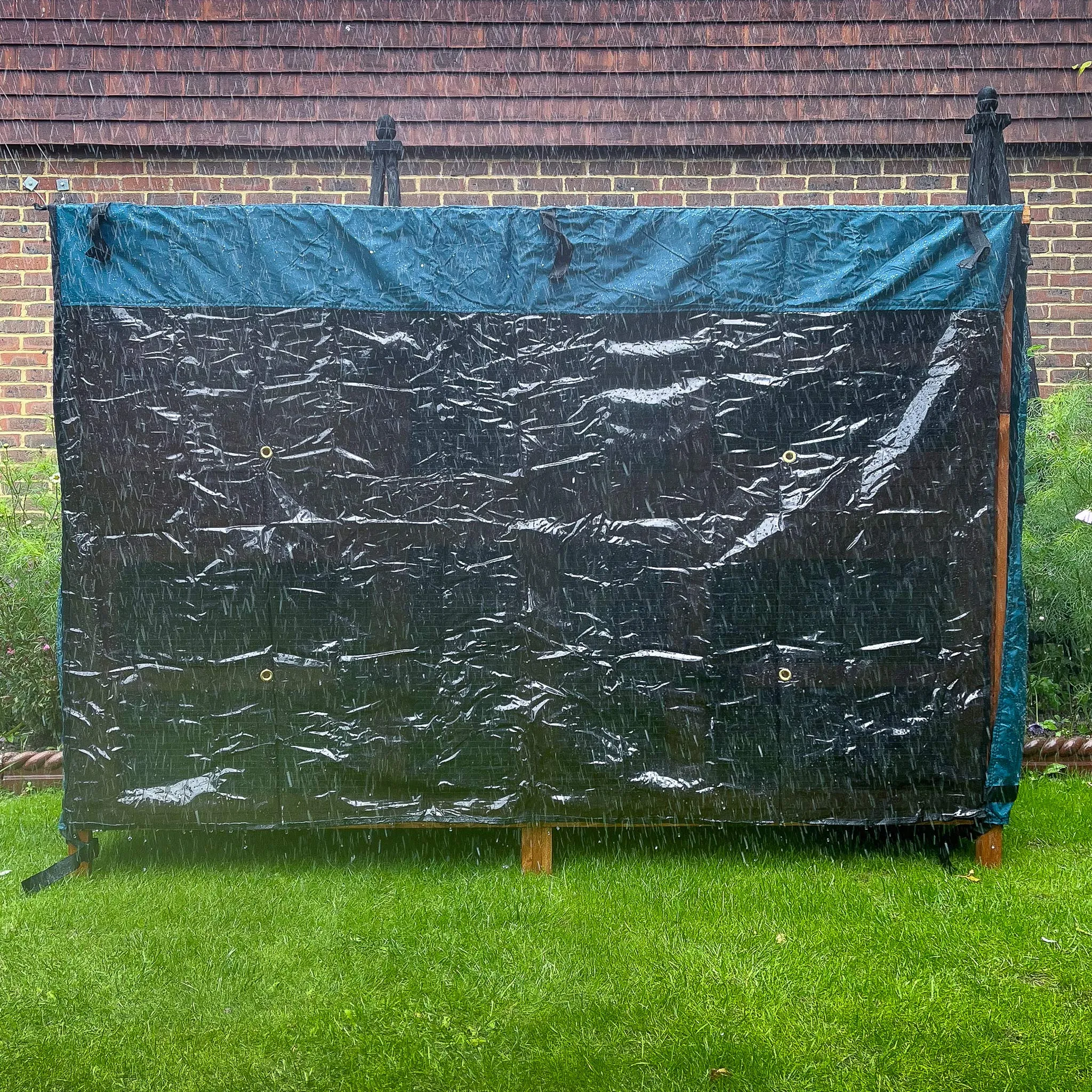 5ft Chartwell Double Rabbit Hutch Cover | Protect Your Hutch From The Weather With Day Dry™ Rain Covers